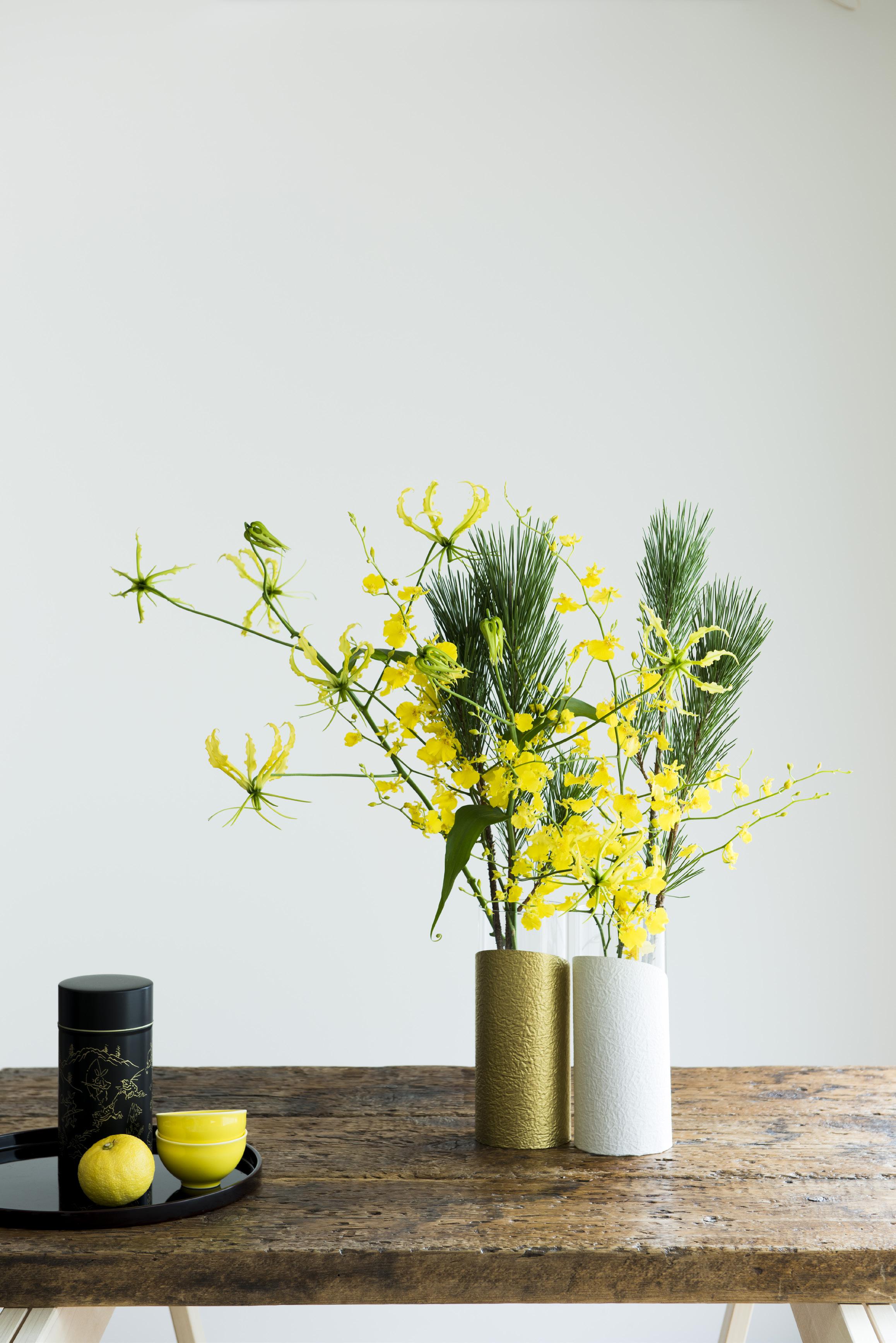 12月 グロリオサ 花のある週末を Weekend Flower 花の店サトウ 公式サイト